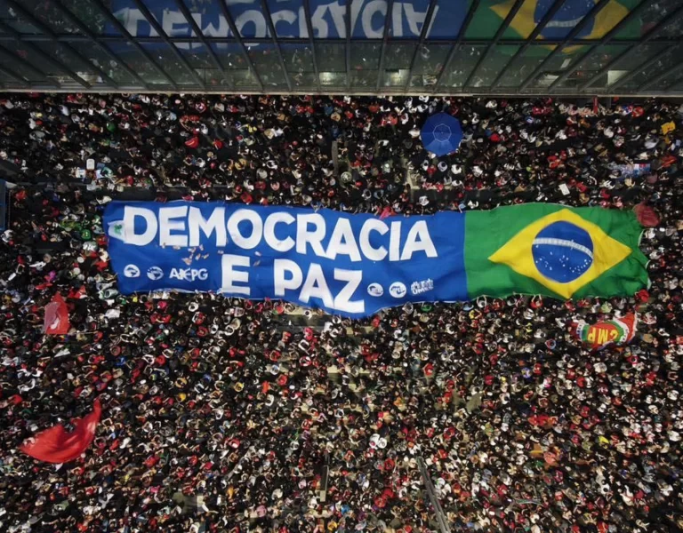 democracia e paz