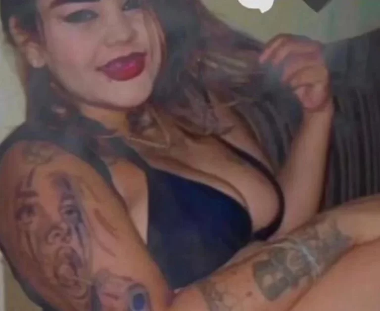 mulher morta a tiros